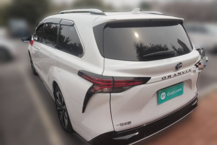 Used Toyota Granvia 2022 2.5L Hybrid Flagship Edition Rear Left 45 Deg