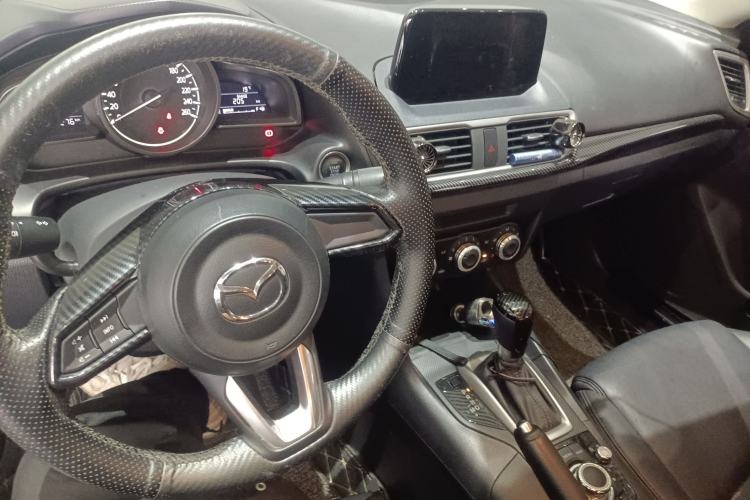 Used Mazda Mazda 3 Axela 2017 Sedan 1.5L Automatic Comfort Model Emission Standard China V