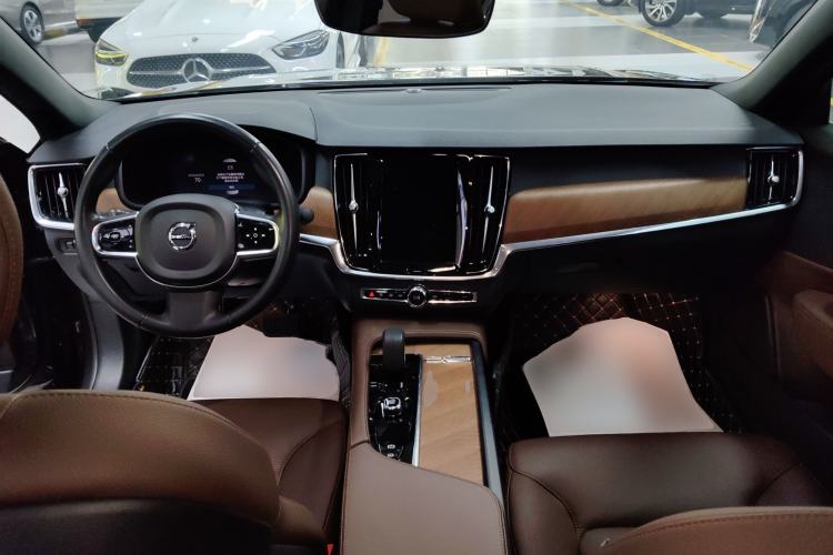 Used Volvo S90 2022 B5 Zhiyi Luxury Edition