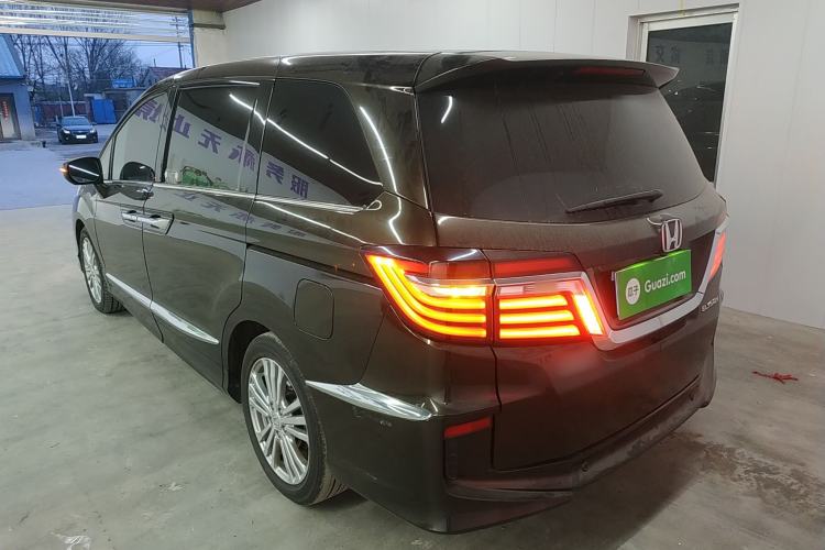 Used Honda Elysion 2016 2.4L Luxury Edition
