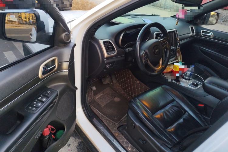 Used Jeep Grand Cherokee (Import) 2015 3.0L Comfort Navigation Edition