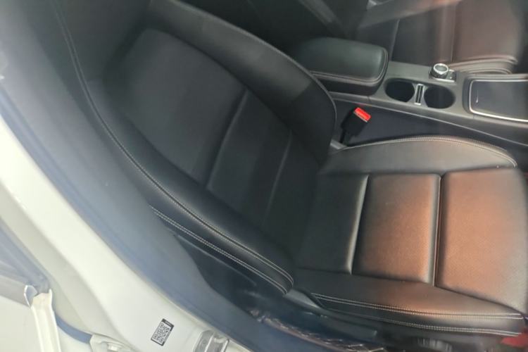 Used Mercedes-Benz GLA 2017 GLA 200 Fashion Model Right Front Seat