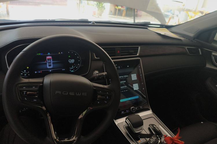 Used Roewe RX5 2025 PLUS 330TGI Automatic Trendsetting Smart Edition Interior 2