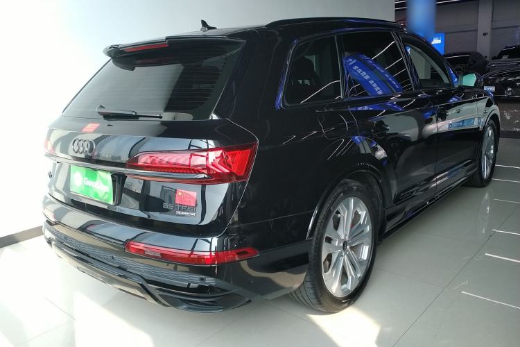 Used Audi Q7 2021 55 TFSI quattro S line Sport model