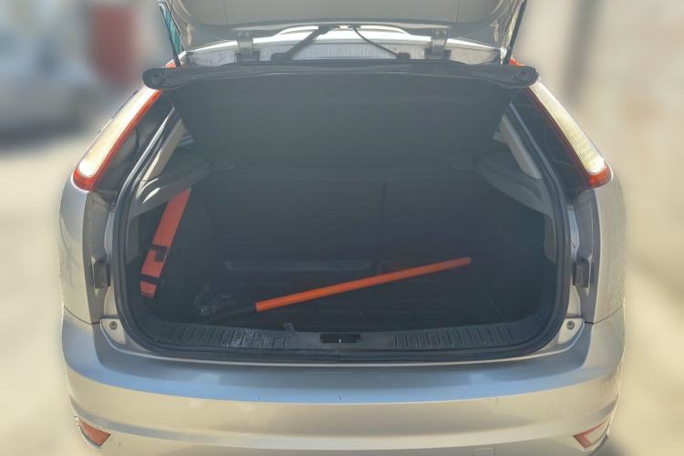 Used Ford Focus 2011 Hatchback 1.8L Manual Classic Model
