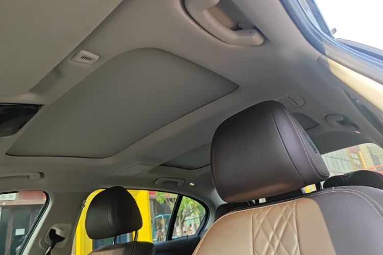 Used BMW 5 Series New Energy 2020 Mileage Upgrade Version 530Le Luxury Package Headliner