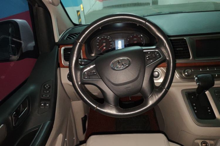 Used SAIC MAXUS G10 2014 2.0T Automatic Luxury Executive Edition
