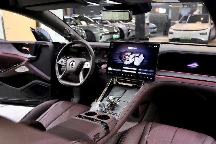 Used Denza Z9GT 2024 1100 4x4 Max First Edition Interior 5