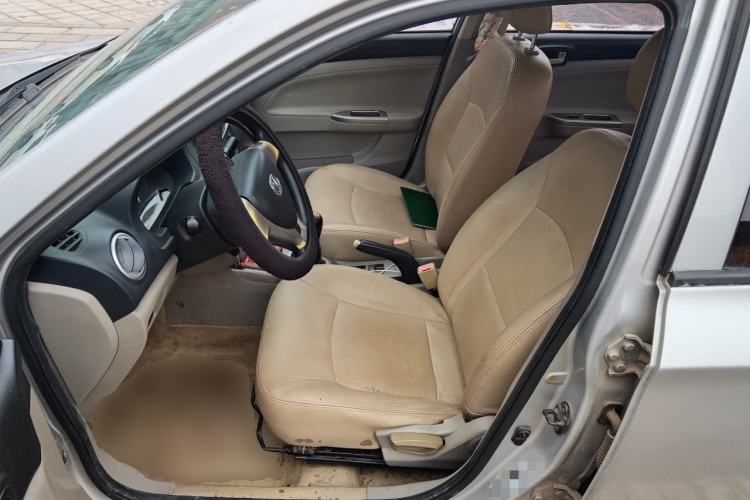 Used Changan Alsvin V3 2012 1.3L Manual Comfort Version China IV Standard
