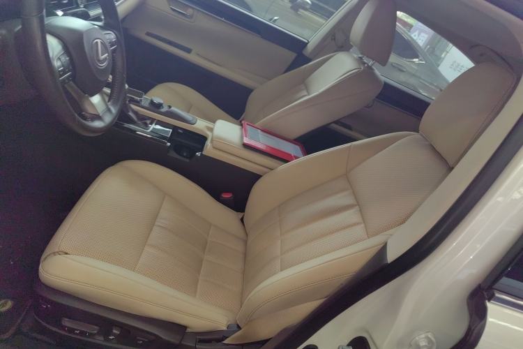 Used Lexus ES 2015 300h Comfort Edition
