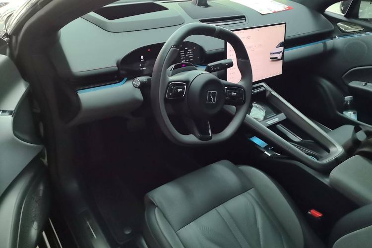 Used Zeekr 007GT 2025 Rear-Drive Intelligent Driving Version 75 kWh Center Console