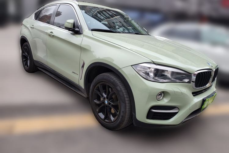 Used BMW X6 2015 xDrive28i Front Right 45 Deg