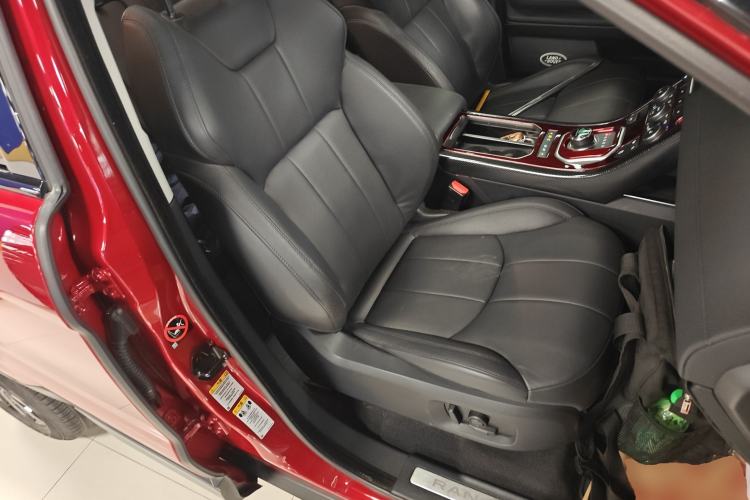 Used Land Rover Range Evoque 2018 240 PS SE Smart Brilliance Edition
