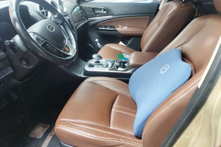 Used BYD Tang New Energy 2015 2.0T Four-Wheel-Drive Flagship Model