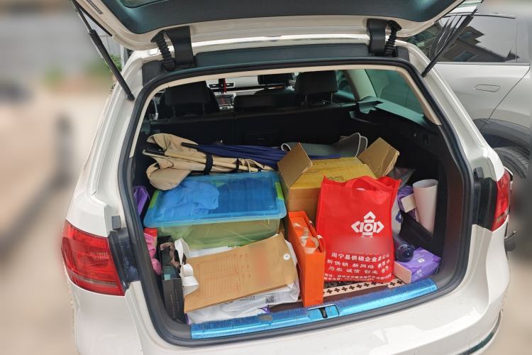 Used Volkswagen Magotan 2012 Travel Edition 2.0 TSI Comfort Version Trunk