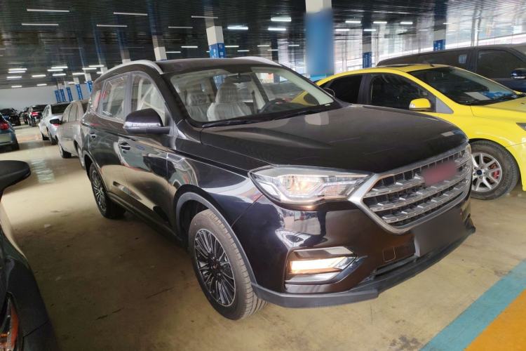 Used Sinotruk VGV U70 2021 1.5T Automatic Youyue Edition 7-Seater Front Right 45 Deg