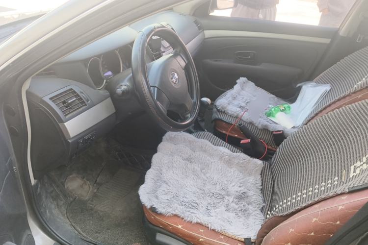 Used Nissan Sylphy 2016 Classic 1.6XE Manual Leading Edition Driver Seat