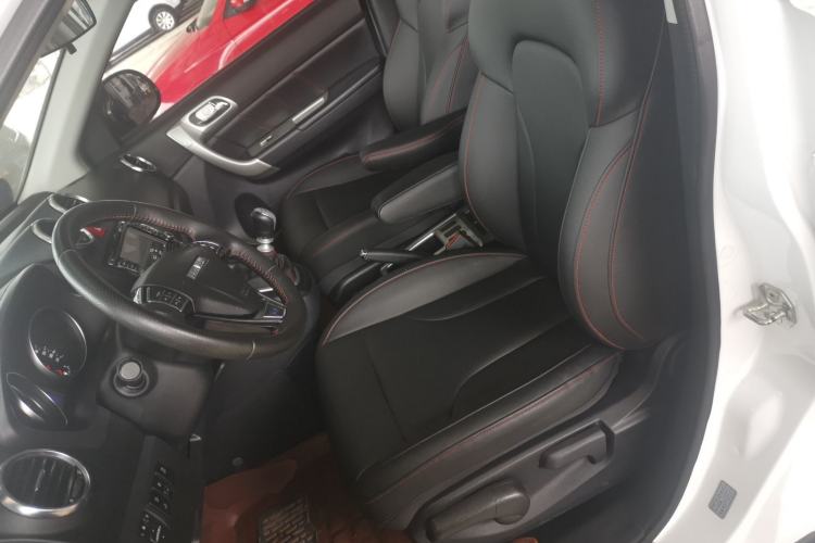 Used Haval H6 2016 Upgraded Model 1.5T Manual Two-Wheel Drive Elite Version Left Front Seat