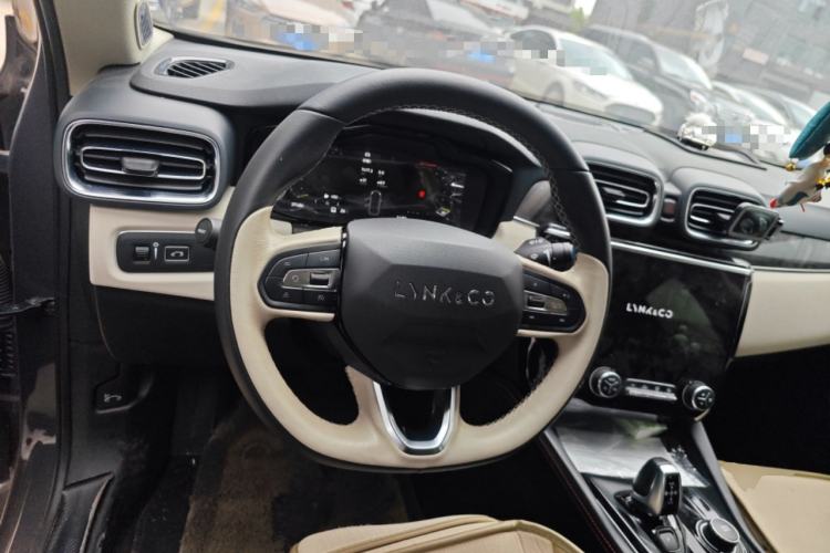 Used Lynk & Co 02 2022 2.0T DCT Shine Pro Steering Wheel