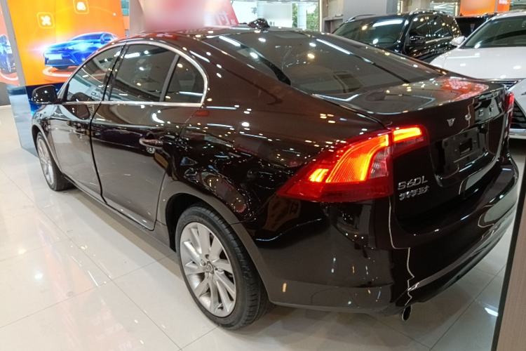 Used Volvo S60 2017 S60L T4 Smart Range Edition Exterior 2