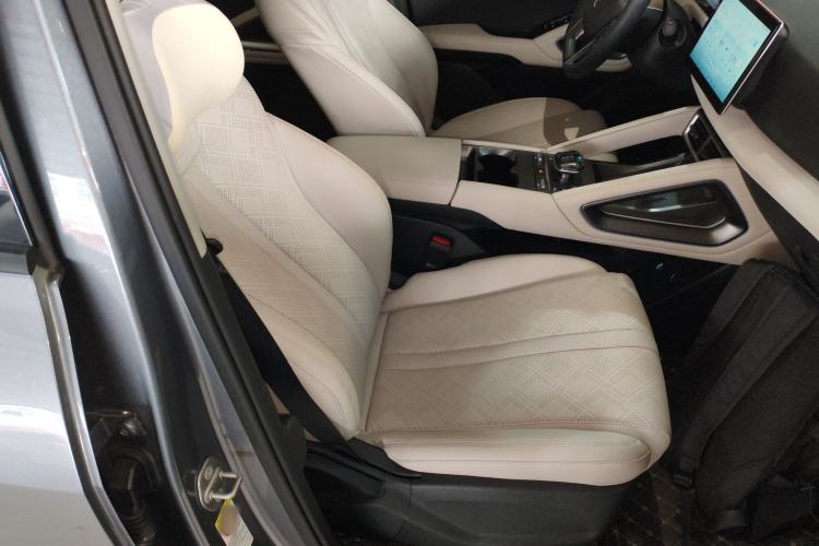 Used BYD Yuan UP 2024 401 km Active Version
