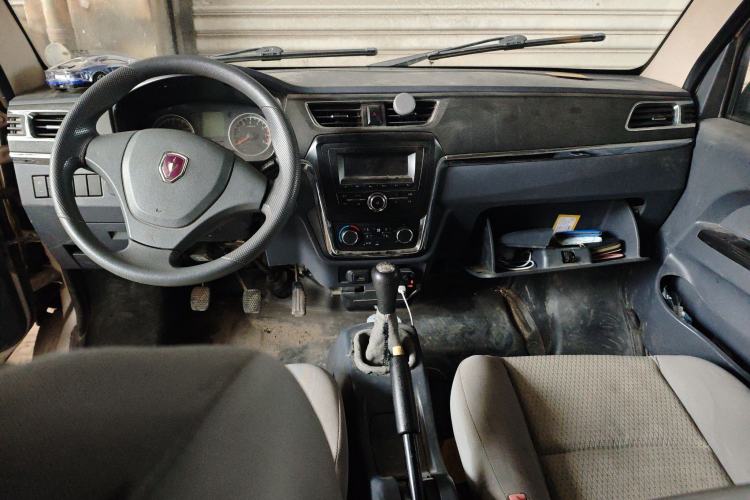 Used Jinbei Hiace X30 2018 1.5L Comfort Model DLCG14 Center Console