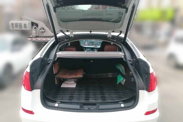 Used BMW 5 Series GT 2013 535i Leading Model Trunk