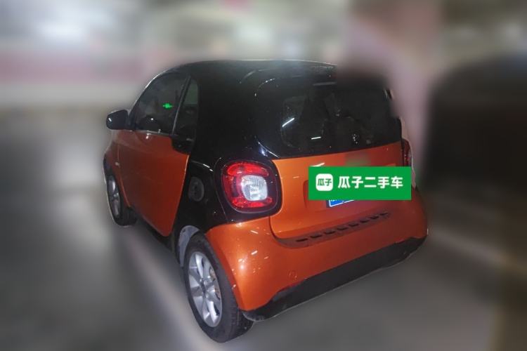 Used smart fortwo 2015 1.0L 52 kW hardtop Dynamic version Rear Left 45 Deg