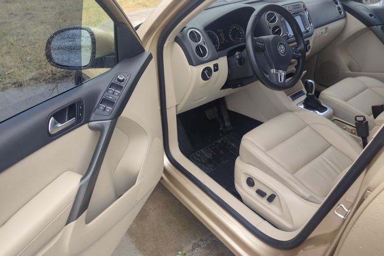 Used Volkswagen Tiguan 2012 1.8TSI Automatic All-Wheel Drive Elite Edition Driver Seat