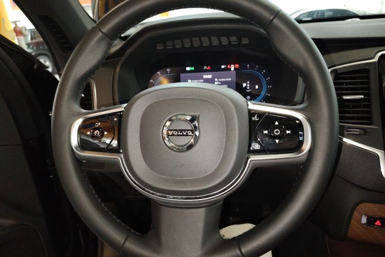 Used Volvo XC90 2024 B5 SmartDrive Luxury Edition 7-Seater
