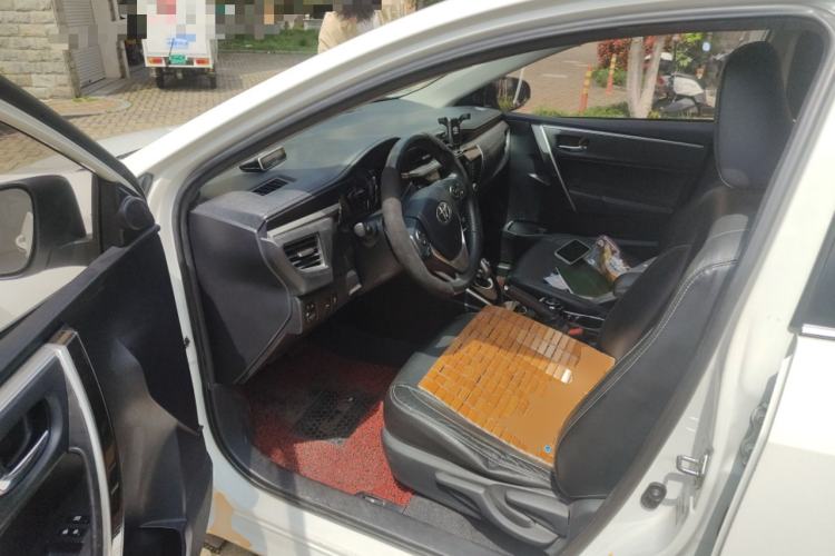 Used Toyota Corolla 2016 Dual-Engine 1.8L E-CVT Elite Edition
