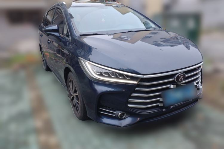 Used BYD Song MAX 2017 1.5T Automatic Smart Connect Elite 7-Seater Front Right 45 Deg