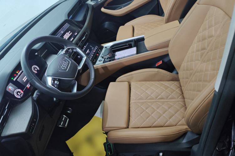 Used Audi Q6 2024 45 TFSI quattro Qiyun Edition Yulin Package 6 seats Left Front Seat