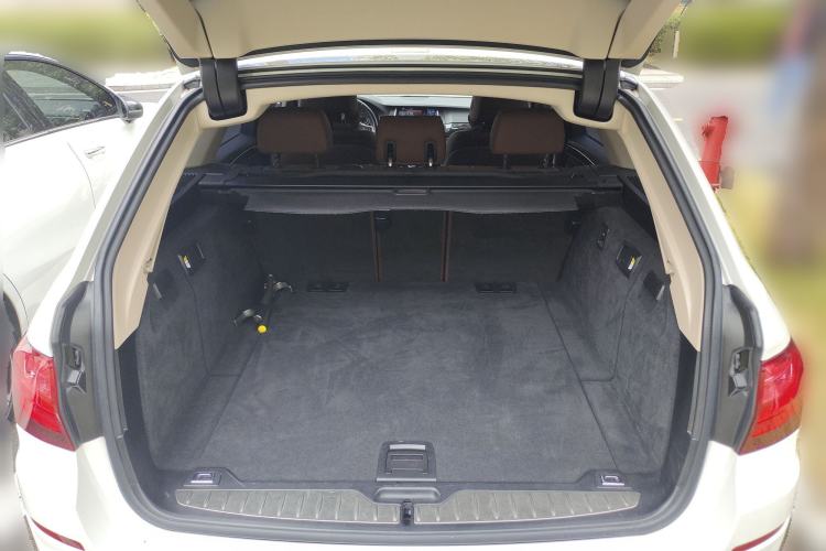 Used BMW 5 Series 2014 520i Touring Edition
