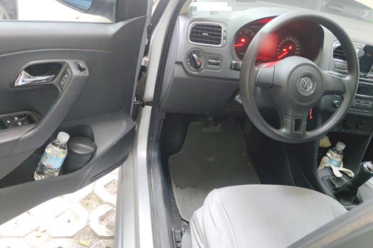 Used Volkswagen Polo 2013 1.4L Manual Fashion Edition