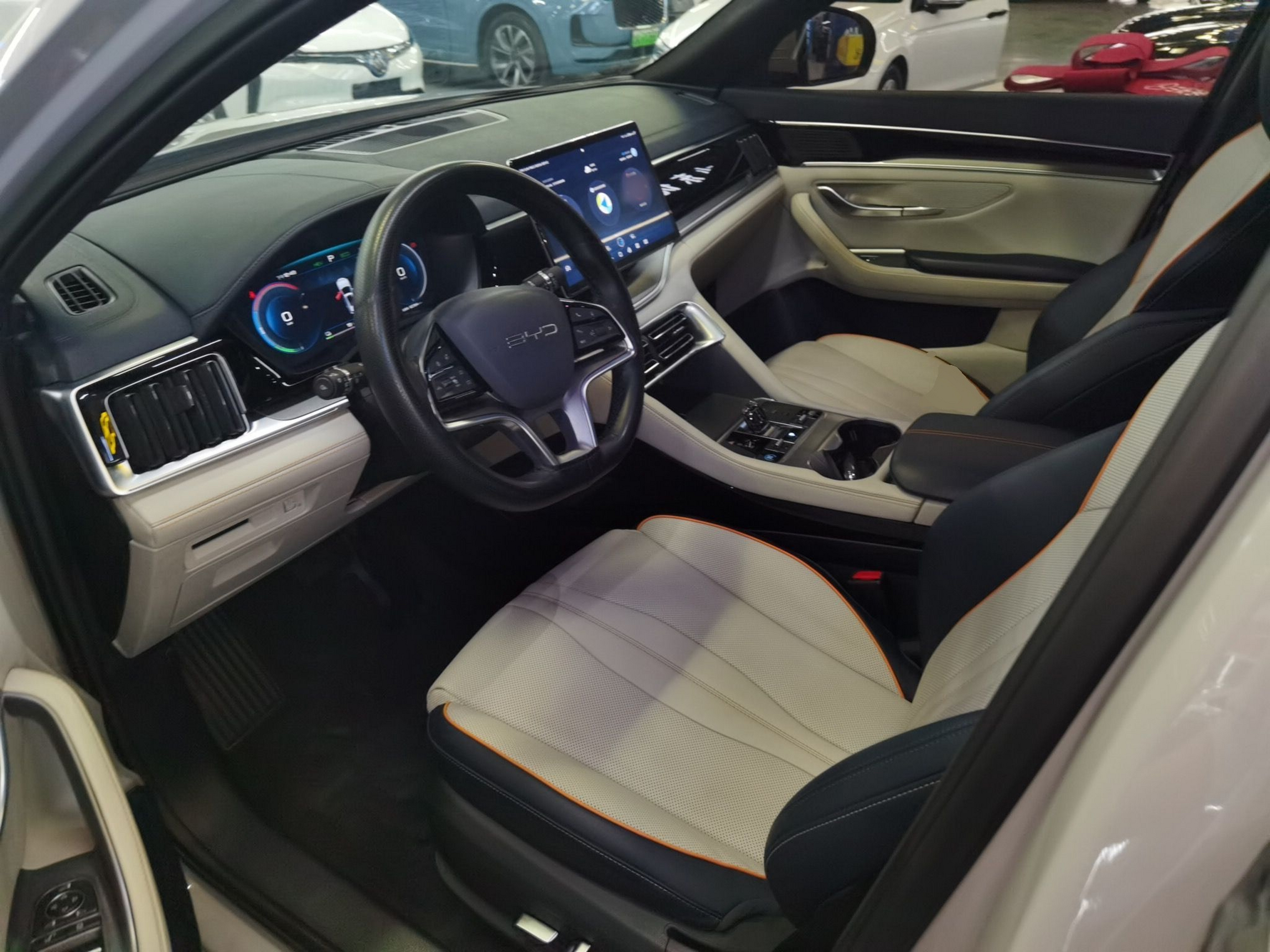 المقاعد الأمامية داخل السيارة