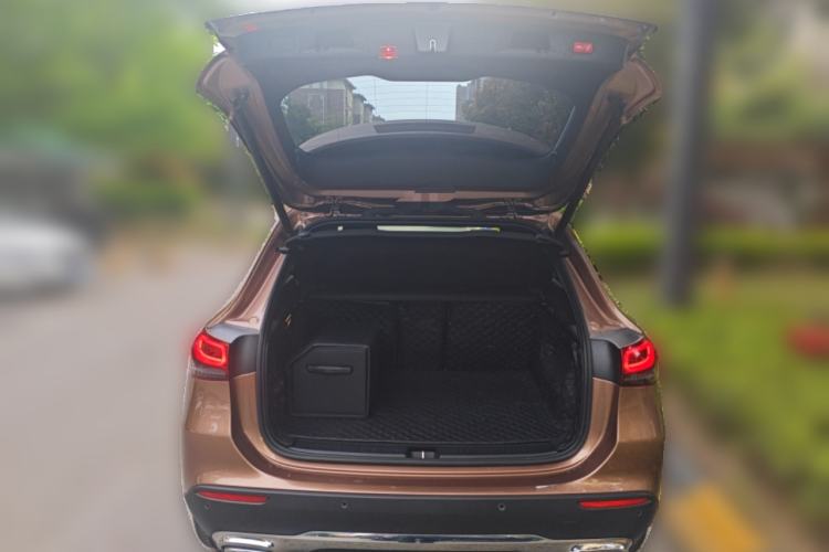 Used Mercedes-Benz GLA 2020 GLA 200 Trunk