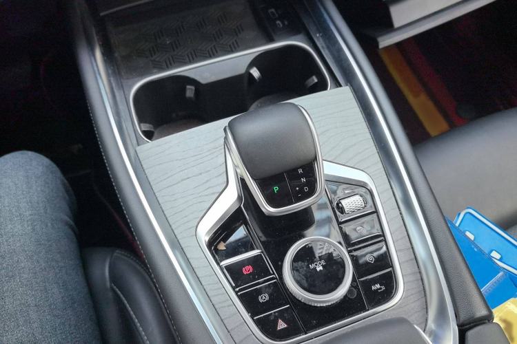 Used Chery Tiggo 8 PRO 2024 Champion Edition 290T Two-Wheel Drive Shining Version 5 Seats