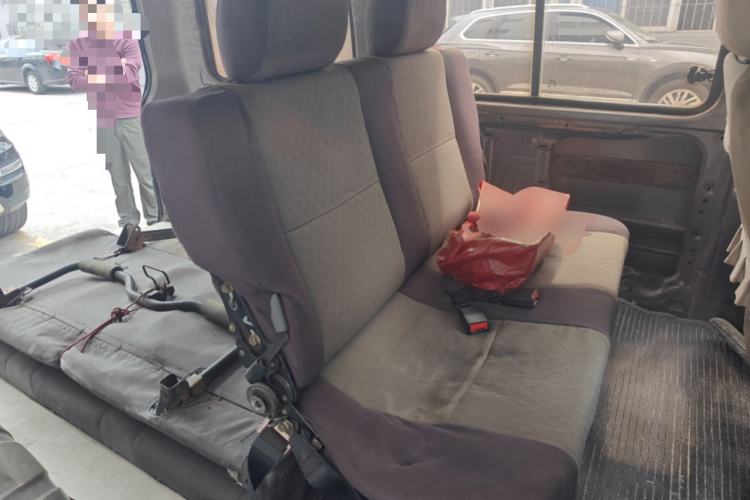 Used FORTHING Lingzhi 2013 V3 1.5L 7-Seater Standard Model II
