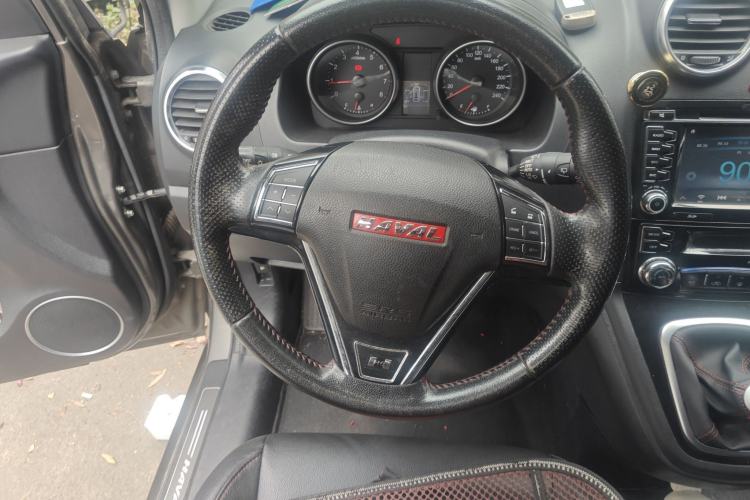 Used Haval H6 2015 Upgraded Model 1.5T Manual Two-Wheel Drive Elite Version