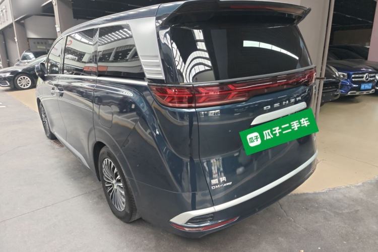 Used Denza D9 2022 DM-i 970 Four-Wheel Drive Flagship Model