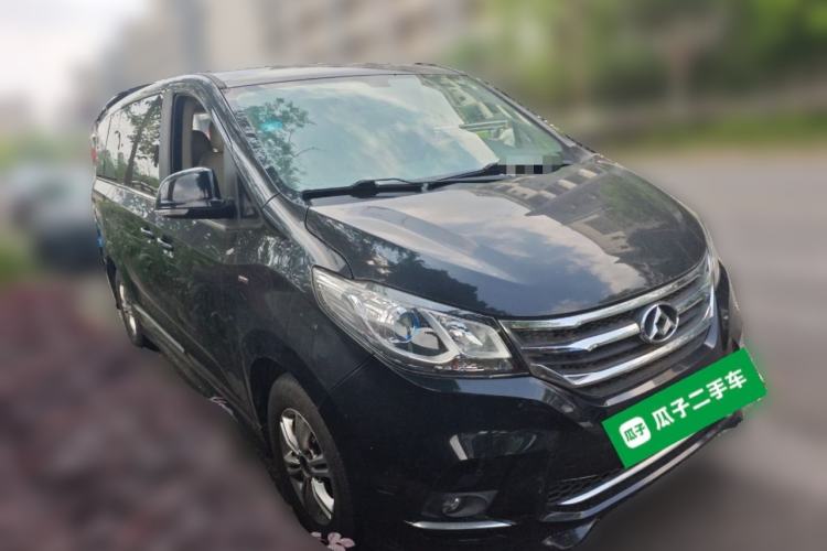 Used SAIC MAXUS G10 2016 2.0T Automatic Elite Edition Front Right 45 Deg