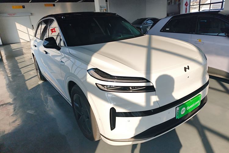 Used ONVO Luxeed L90 2025 Model—Max Six-Seater Version
