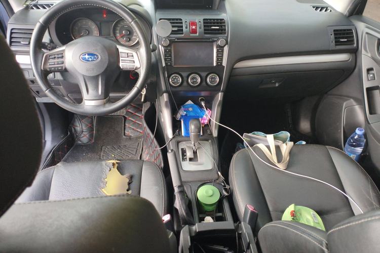 Used Subaru Forester 2014 2.5i Automatic Elite Edition Center Console