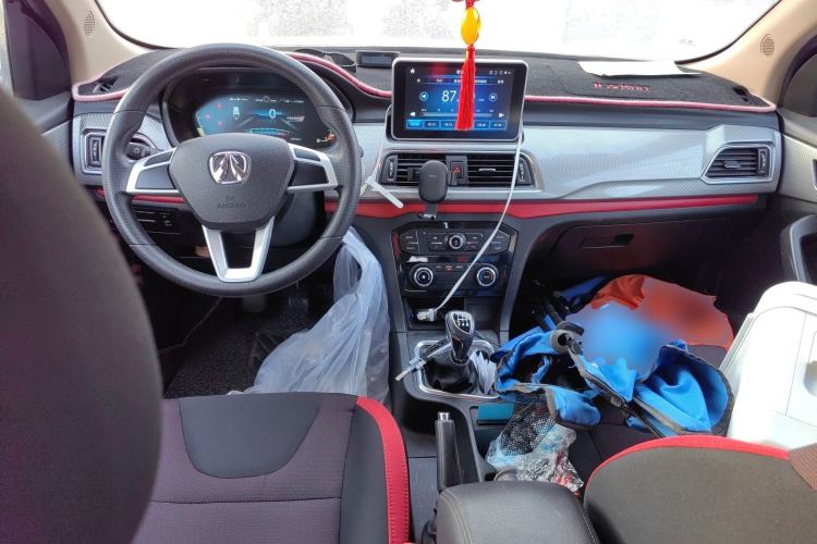 Used BAIC Weiwang M50F 2017 1.5L Standard Model
