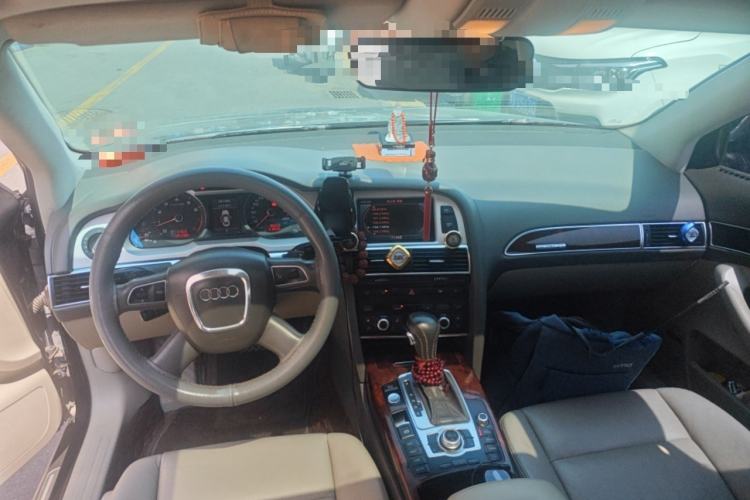 Used Audi A6L 2011 2.4L Comfort Edition Center Console