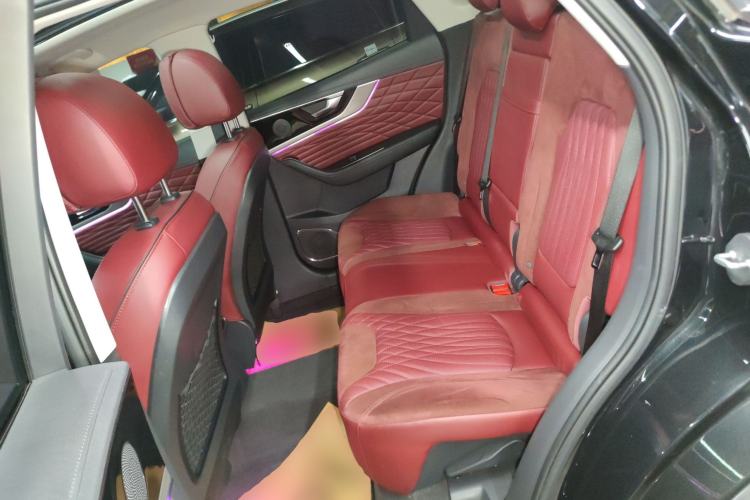 Used Hongqi HS5 2022 Facelifted Version 2.0T Smart Connect Flagship All-Wheel-Drive Edition
