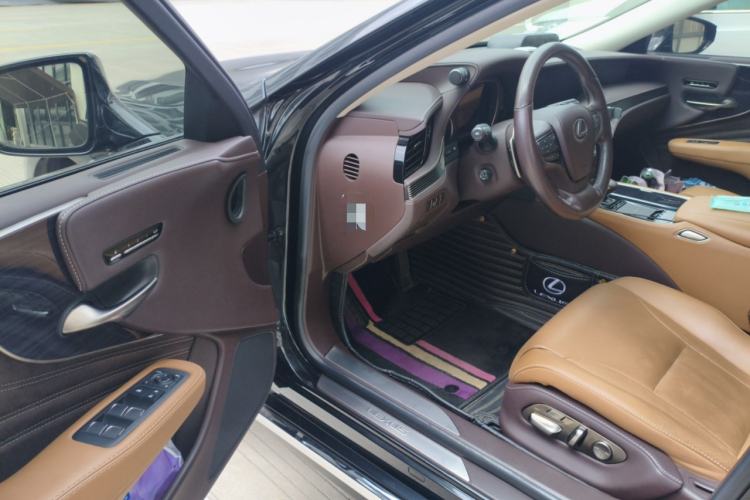 Used Lexus LS 2018 500h Premier Edition China V Standard Driver Seat