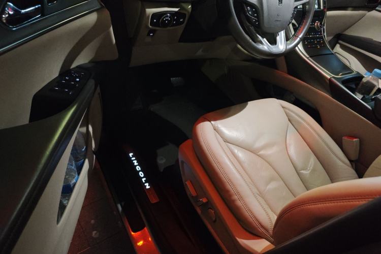 Used Lincoln MKX 2017 2.0T Two-Wheel Drive Deluxe Edition Driver Seat