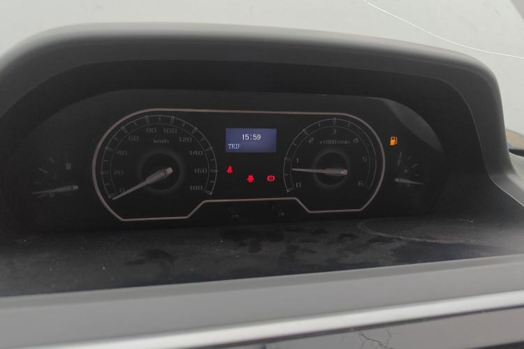 Used SAIC MAXUS Xintu V80 2021 2.0T Manual Classic Aoyuntong Short Wheelbase Mid-Height 7/8/9-Seater
